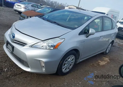 2013 Toyota Prius V Three z USA, uszkodzony, nr VIN JTDZN3EU1D3227255